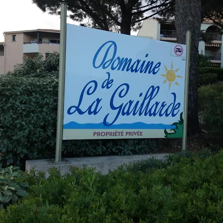 Appt Dans Avec Piscine Tennis En Front De Mer *