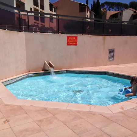 Appt Dans Avec Piscine Tennis En Front De Mer *